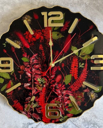 Настенные часы Красные на черном Настенные часы Красные на черном