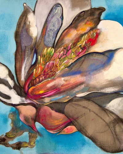 Белая магнолия на небесно-голубом фоне V